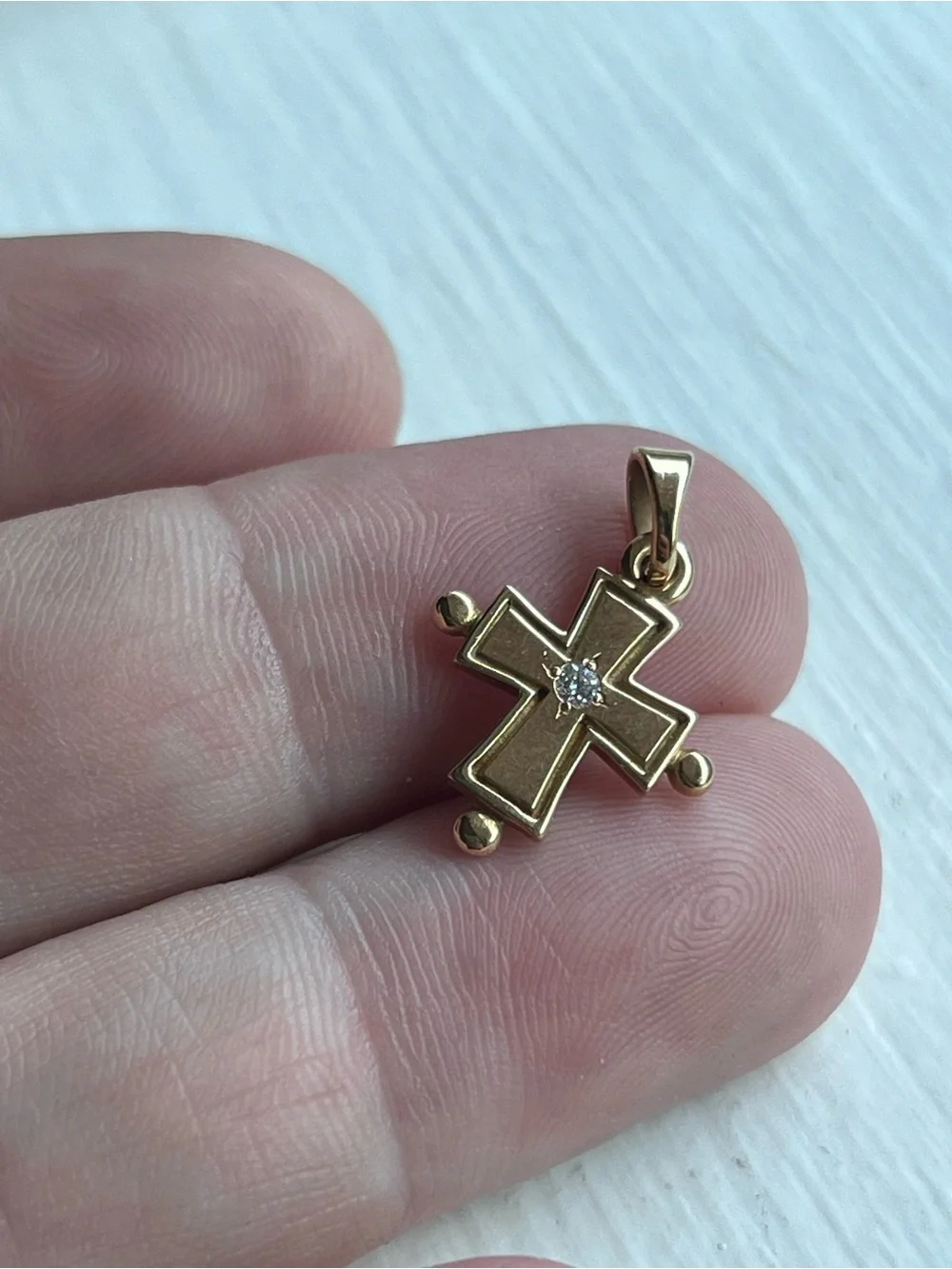 James Avery 18k gold & diamond retired cross pendant